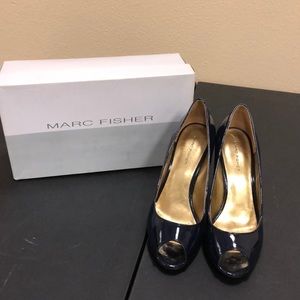 Marc Fisher size 7.5 heel